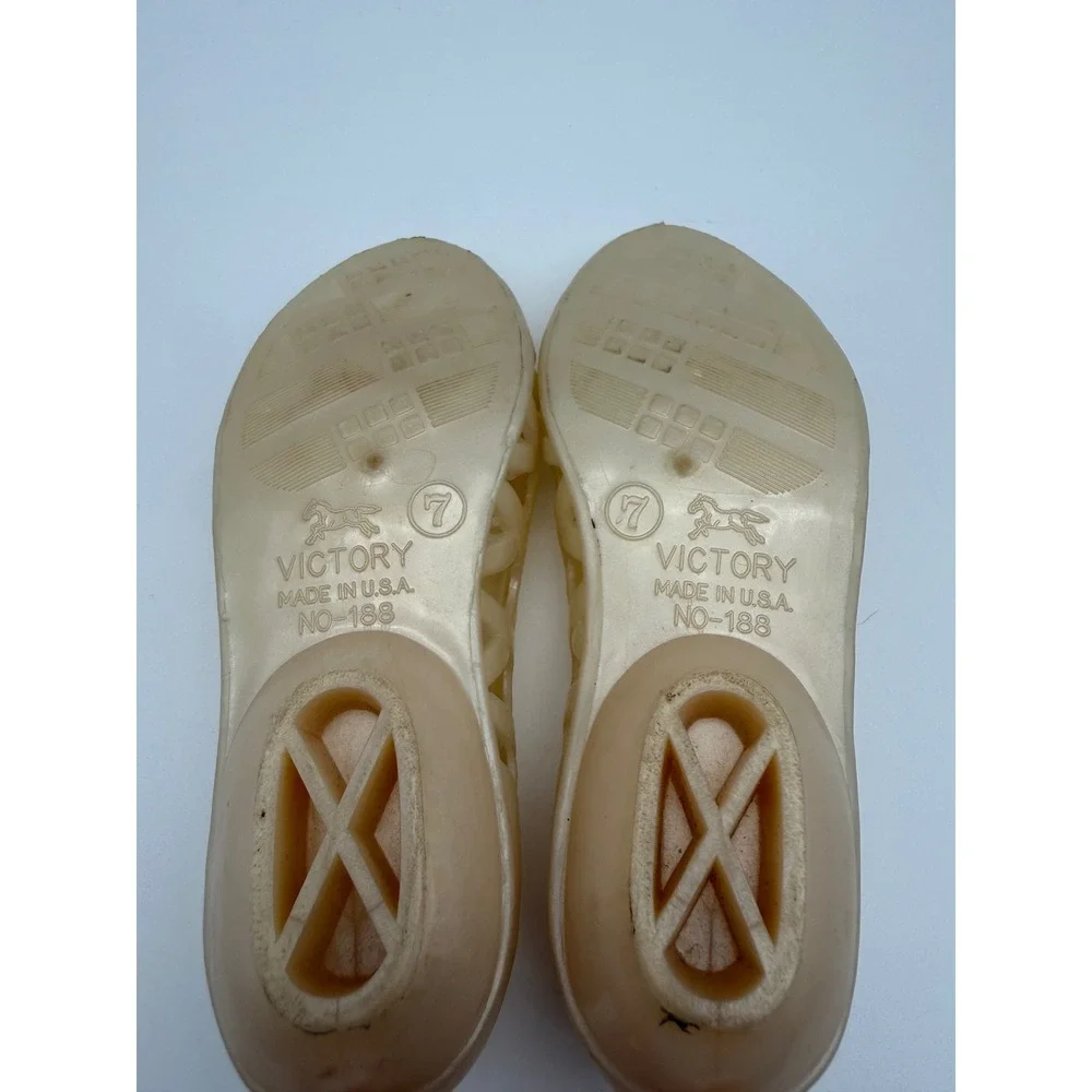 Vintage Victory Kids Jelly Shoes Size 7 Cream Ivory USA Made No. 188